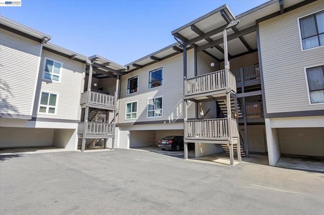 19100 Crest Ave 66, Castro Valley, CA 94546