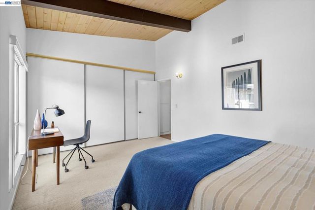 19100 Crest Ave 66, Castro Valley, CA 94546