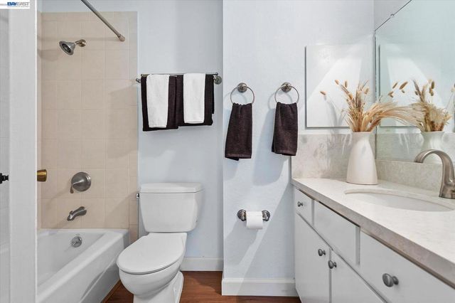 19100 Crest Ave 66, Castro Valley, CA 94546