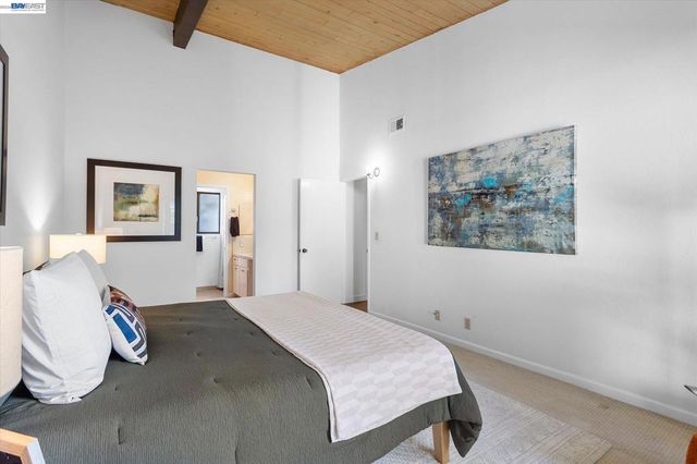 19100 Crest Ave 66, Castro Valley, CA 94546