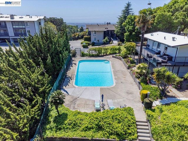 19100 Crest Ave 66, Castro Valley, CA 94546
