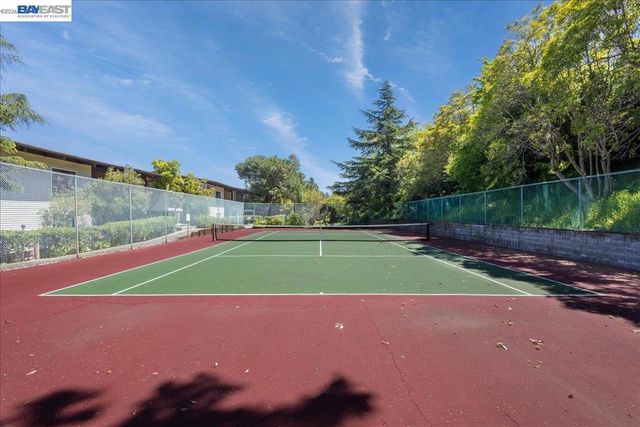 19100 Crest Ave 66, Castro Valley, CA 94546