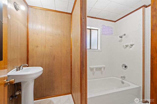 6222 S Warner Street, Tacoma, WA 98409