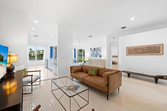 7825 Aberdeen Lakes Drive, Boynton Beach, FL 33472