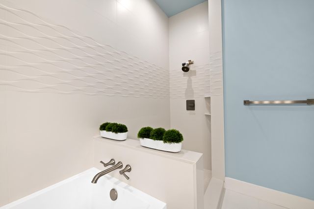 7825 Aberdeen Lakes Drive, Boynton Beach, FL 33472