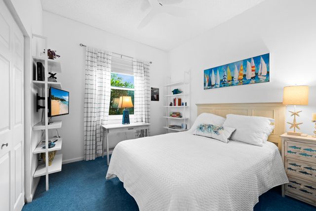 7825 Aberdeen Lakes Drive, Boynton Beach, FL 33472