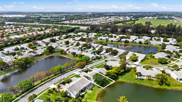 7825 Aberdeen Lakes Drive, Boynton Beach, FL 33472