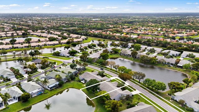 7825 Aberdeen Lakes Drive, Boynton Beach, FL 33472