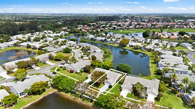 7825 Aberdeen Lakes Drive, Boynton Beach, FL 33472