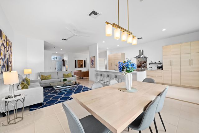 7825 Aberdeen Lakes Drive, Boynton Beach, FL 33472