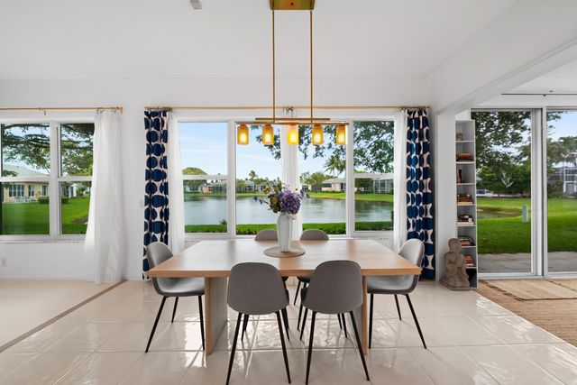 7825 Aberdeen Lakes Drive, Boynton Beach, FL 33472