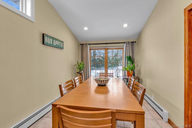 39 Hillturn Lane, Roslyn Heights, NY 11577