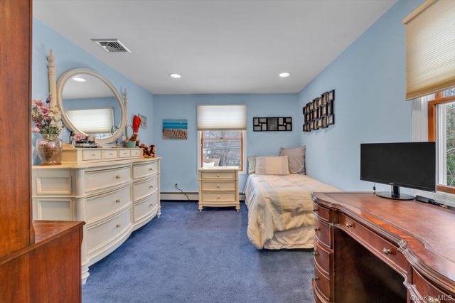 39 Hillturn Lane, Roslyn Heights, NY 11577