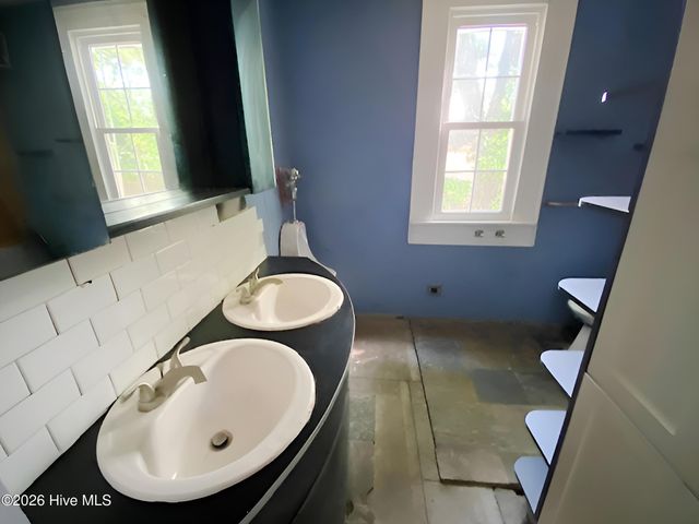 301 S Wilson Street, Fremont, NC 27830