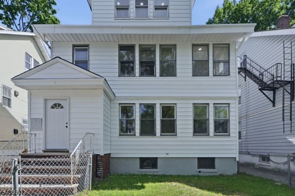 203 Hansbury Ave, Newark City, NJ 07112 — photo 2
