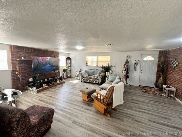 9248 S 40th Street W, Oktaha, OK 74450