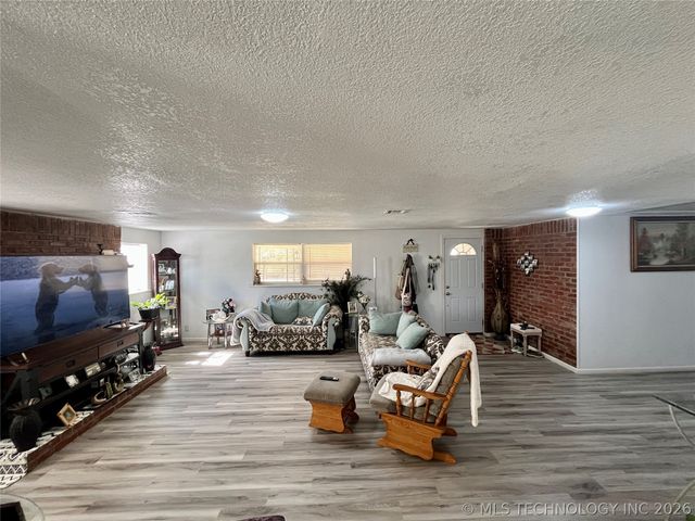 9248 S 40th Street W, Oktaha, OK 74450