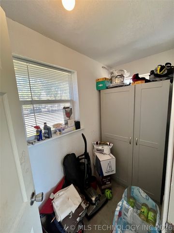 9248 S 40th Street W, Oktaha, OK 74450