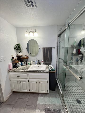 9248 S 40th Street W, Oktaha, OK 74450