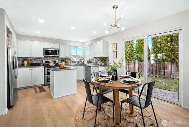 12831 64th Avenue SE, Snohomish, WA 98296