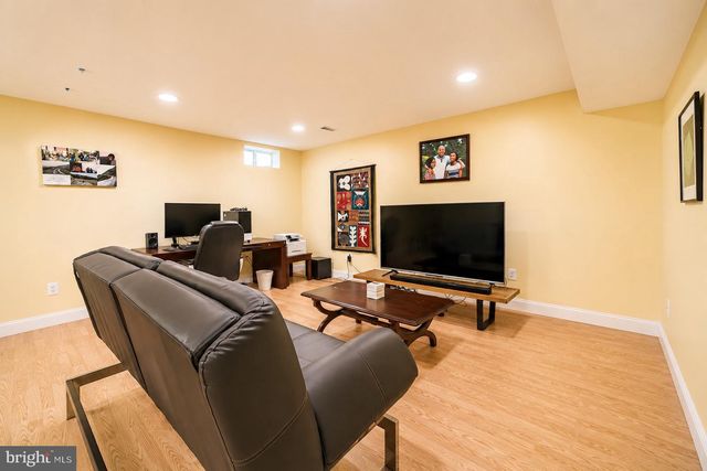 309 TREEMONT WAY, Rockville, MD 20850