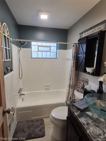 8312 Ziegler Street, Taylor, MI 48180