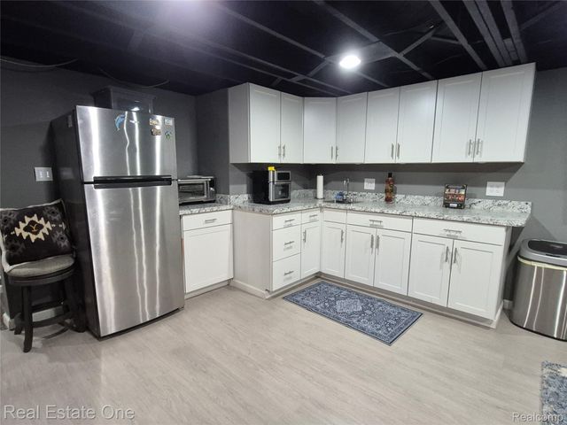 8312 Ziegler Street, Taylor, MI 48180