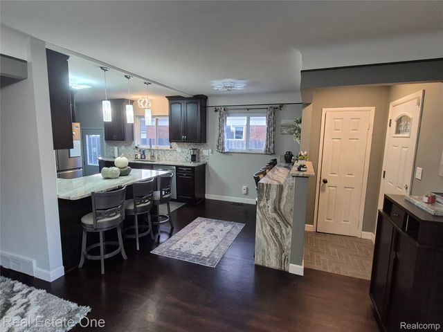 8312 Ziegler Street, Taylor, MI 48180