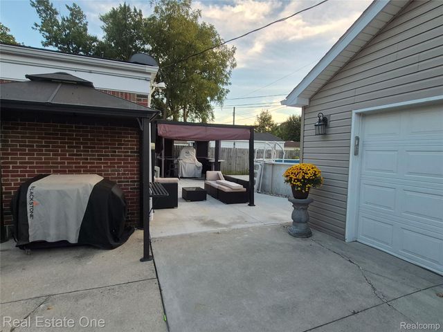 8312 Ziegler Street, Taylor, MI 48180