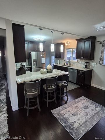 8312 Ziegler Street, Taylor, MI 48180