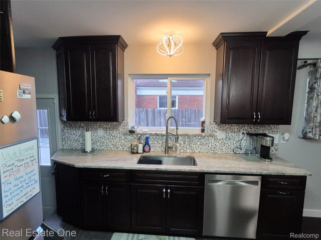 8312 Ziegler Street, Taylor, MI 48180