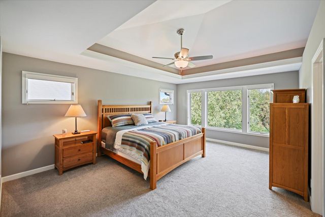 10520 Pinnacle Way, Woodbury, MN 55129