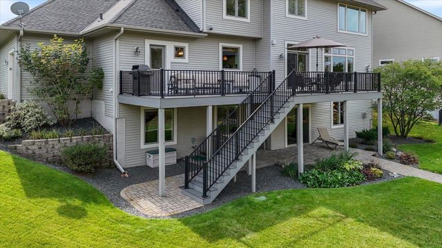10520 Pinnacle Way, Woodbury, MN 55129