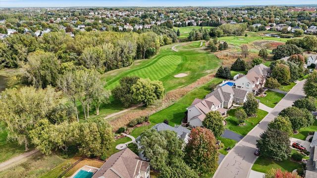 10520 Pinnacle Way, Woodbury, MN 55129