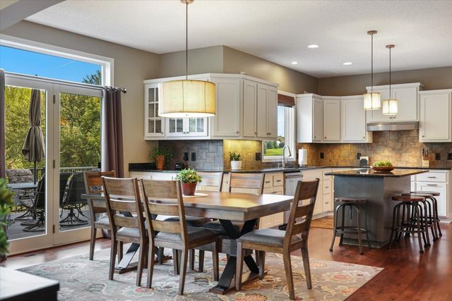 10520 Pinnacle Way, Woodbury, MN 55129