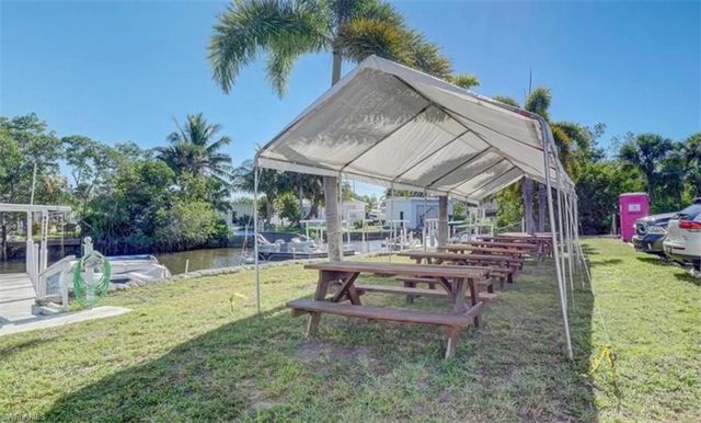 471 Palm DR # 310, Naples, FL 34114