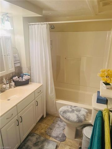 471 Palm DR # 310, Naples, FL 34114