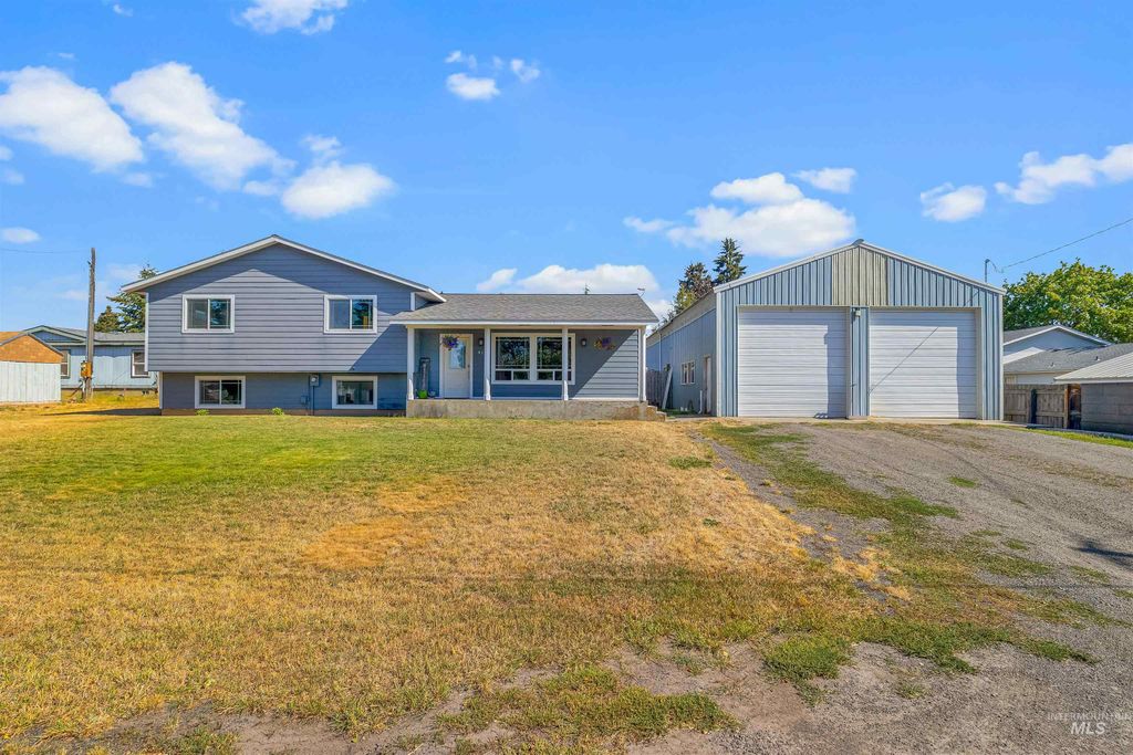 611 E Main Street, Craigmont, ID 83523