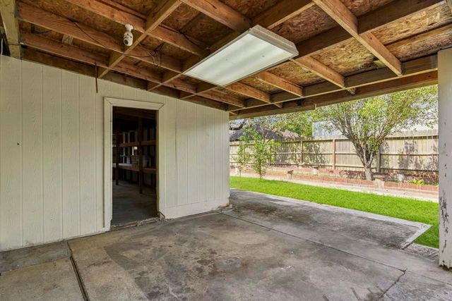 5815 Red River Drive, Dickinson, TX 77539