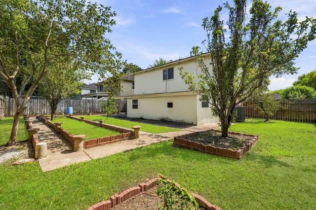 5815 Red River Drive, Dickinson, TX 77539