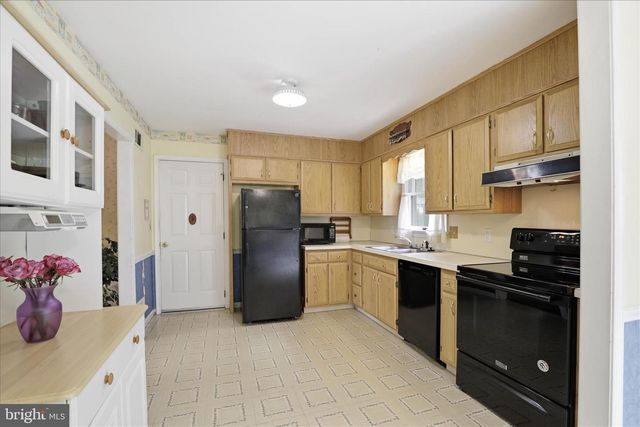 3137 WOODRIDGE DR, Landisville, PA 17538