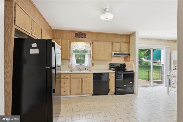 3137 WOODRIDGE DR, Landisville, PA 17538