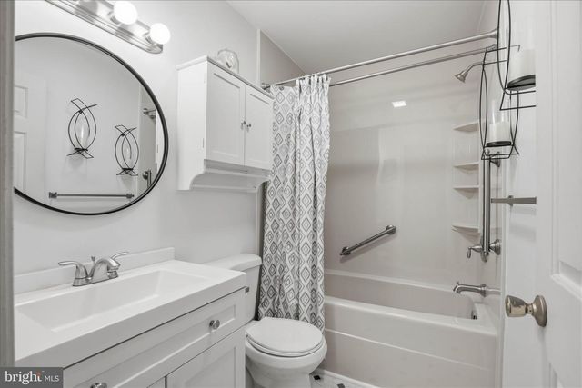 3137 WOODRIDGE DR, Landisville, PA 17538