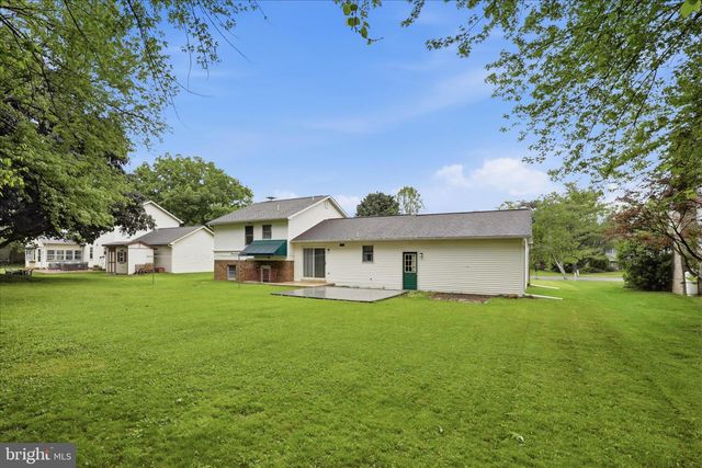 3137 WOODRIDGE DR, Landisville, PA 17538