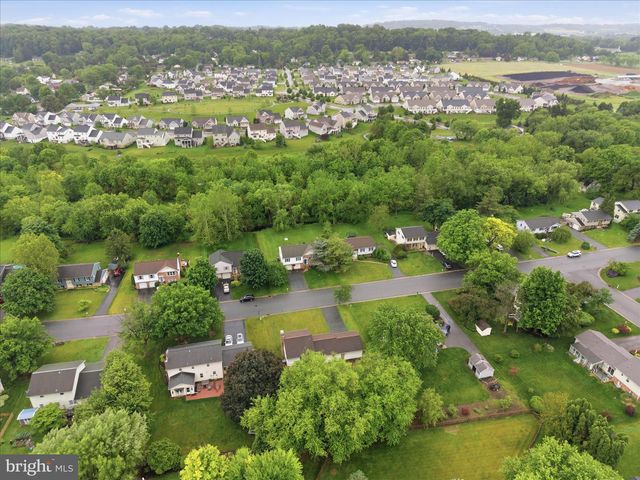 3137 WOODRIDGE DR, Landisville, PA 17538