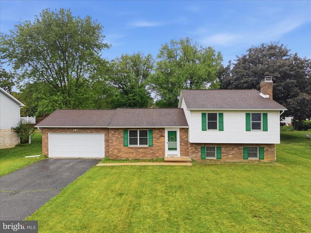 3137 WOODRIDGE DR, Landisville, PA 17538