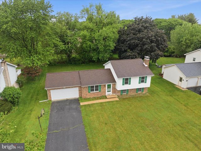 3137 WOODRIDGE DR, Landisville, PA 17538