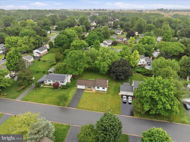 3137 WOODRIDGE DR, Landisville, PA 17538