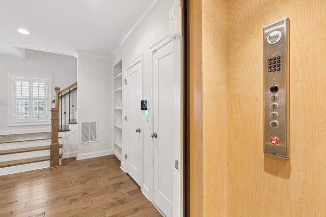 6015 Richwood Circle, Roswell, GA 30076