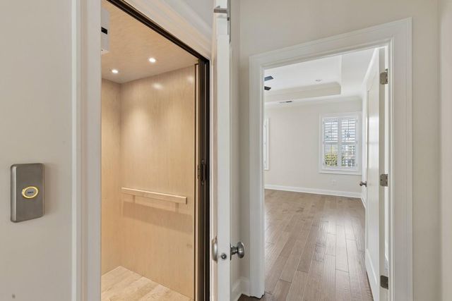 6015 Richwood Circle, Roswell, GA 30076